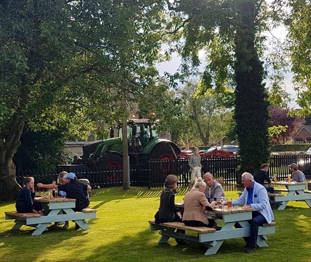 فندق The Bedingfeld Arms Oxborough المظهر الخارجي الصورة